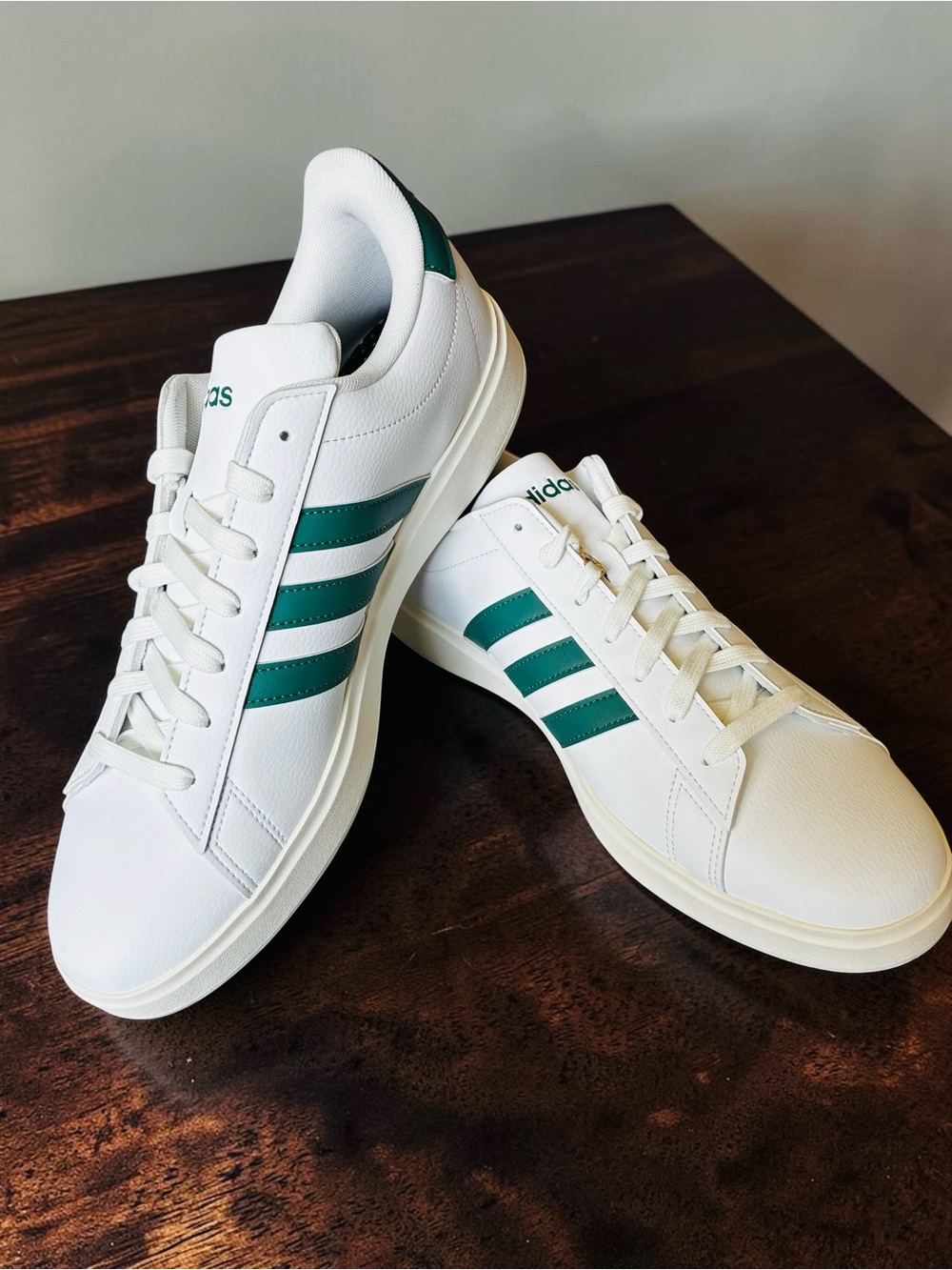 Adidas Grand Court 2.0, NEW,  size 12.5 men, White/Green Stripes